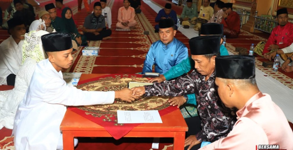 Kemerdekaan 20 Pasangan Pengantin di Gas Nikah  Rohul