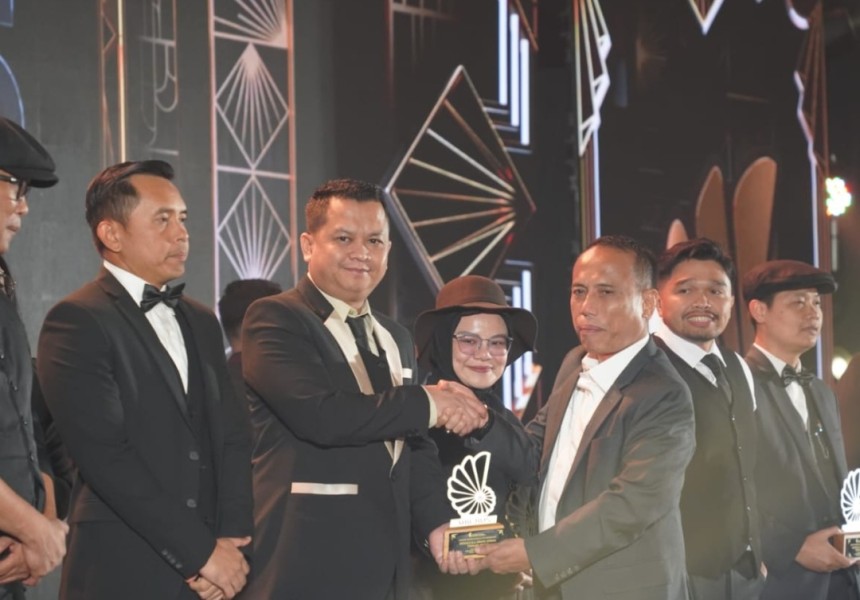 Kantor Imigrasi Pekanbaru Raih Prestasi Bergengsi di AHII 2025, Kepala Kantor Sabet Juara II IMIFLUENCER