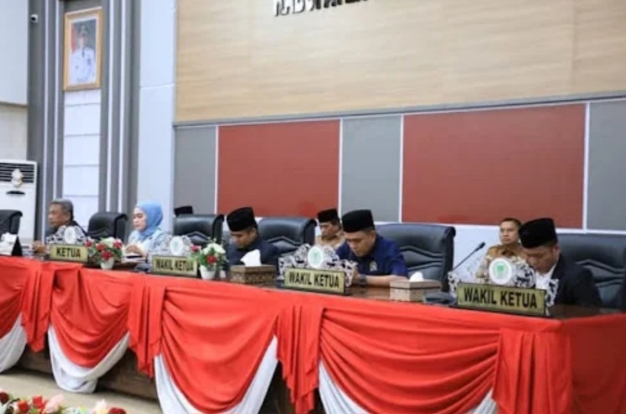 DPRD Rokan Hulu Gelar Rapat Paripurna Penyampaian LKPJ Tahun 2024 dan Ranperda Perusahaan Perseroan Daerah
