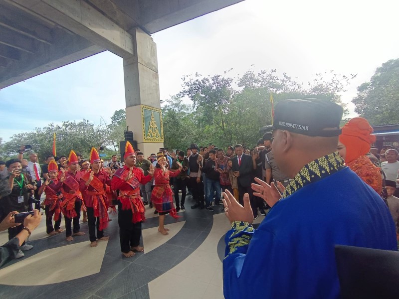 Tortor dan Tarian Lintas Suku Meriahkan Pesta Rakyat Dr Afni Z - Syamsurizal