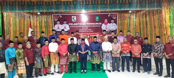 Hadiri Pelantikan IKKB Pelalawan, Bupati Zukri Minta Paguyuban Turut Serta Sosialisasikan Program Pemerintah