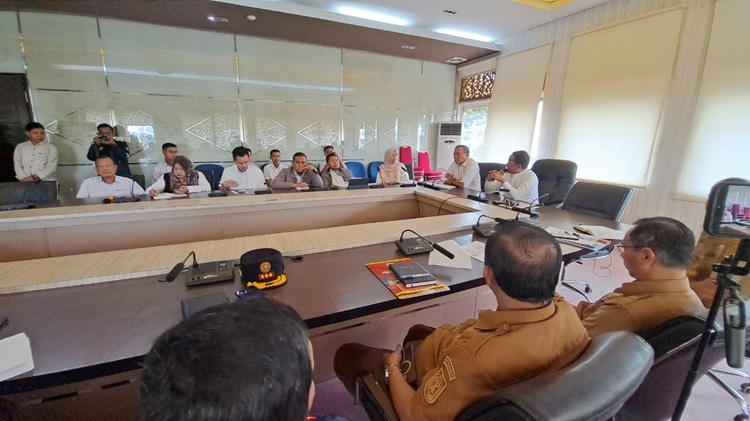 Pemkab Pelalawan Siapkan Regulasi Untuk Perusahaan Kebun Dialiran Sungai