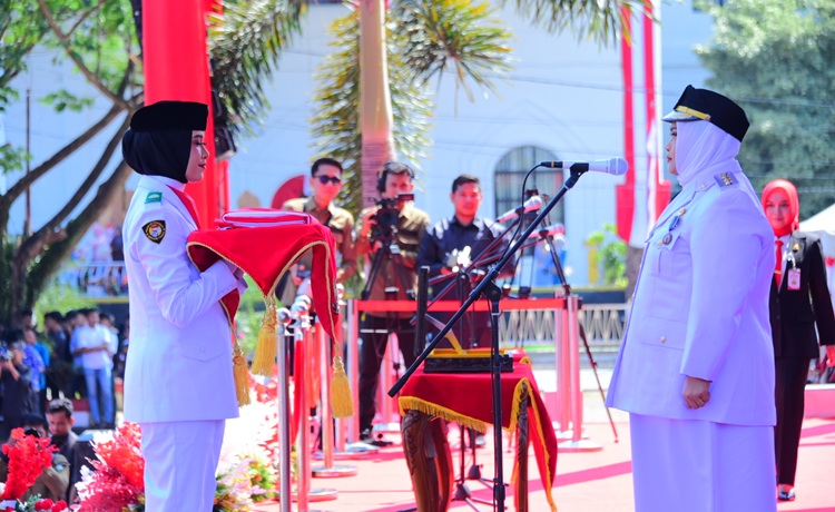 Dari Lapangan Tugu Bengkalis, Merah Putih Berkibar untuk Indonesia