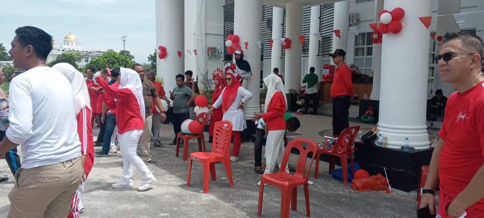 Sekretariat DPRD Rohil Meriahkan HUT RI ke-80 dengan Aneka Perlombaan Internal