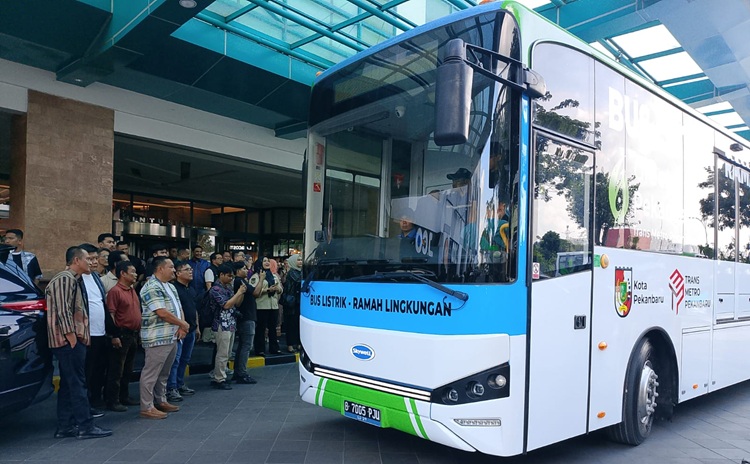 Pekanbaru Uji Coba Bus Listrik, Penumpang Gratis Selama Operasional Awal