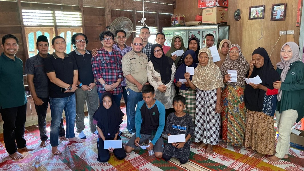 EMP Bentu Limited dan Mitra Santuni Anak Yatim dan Kaum Dhuafa di Desa Muara Sako