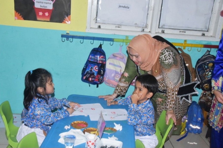 Wajib Belajar 13 Tahun, Kasmarni Dorong Semua Pihak Terlibat