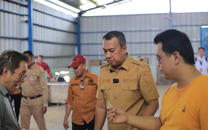Gandeng Calon Investor, Muzamil Tinjau Sentra IKM Sagu Sungai Tohor