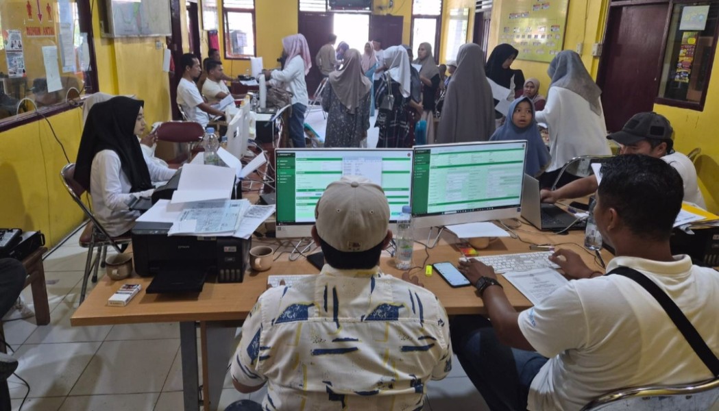 Disdukcapil Kampar Jemput Bola di Padang Luas, Layanan Adminduk Tetap Berjalan Meski SIAK Sempat Gangguan