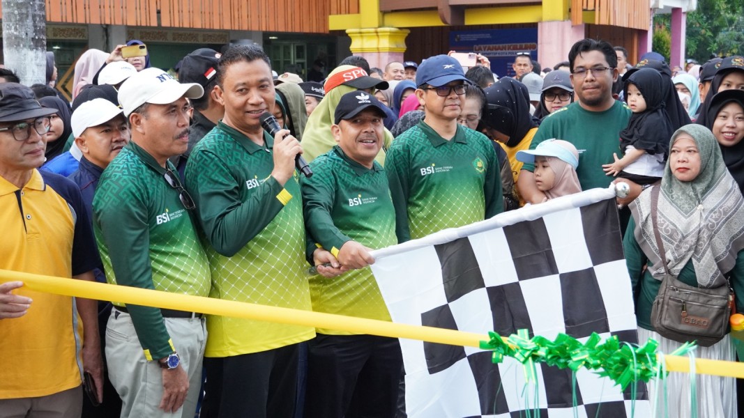 12 Ribu Warga Pekanbaru Jalan Sehat, Kerukunan Umat Menguat di HAB ke-80 Kemenag