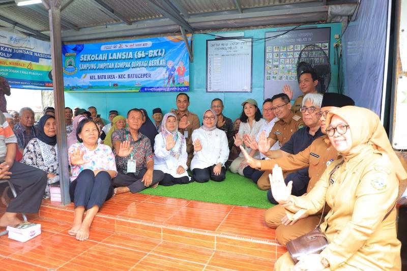 Menteri PPPA Arifah Fauzi Resmikan 13 Sekolah Lansia di Kota Tangerang