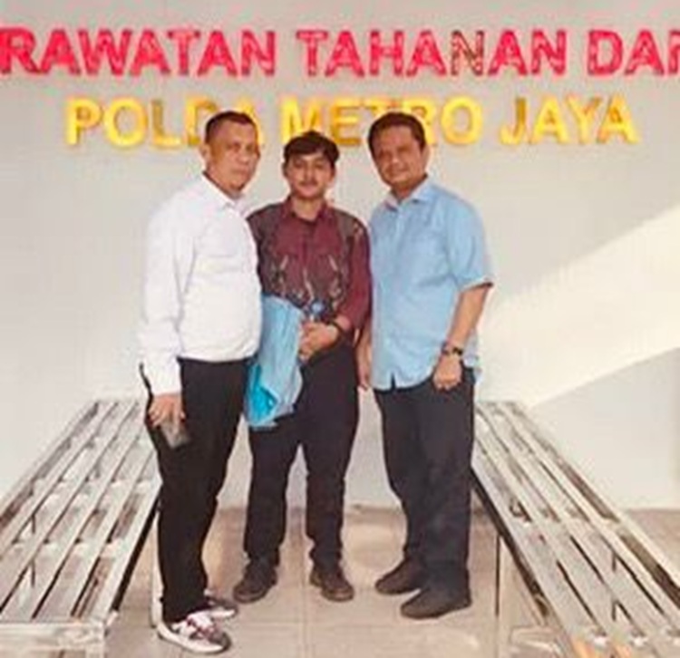 Dikunjungi Wakil Rektor III Unri di Polda Metro Jaya, Khariq Anhar Baik-baik Saja
