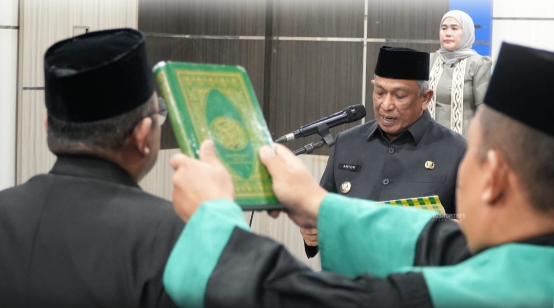 Bupati Lantik Pejabat Rohul, Sekda Digeser Jadi Staf Ahli