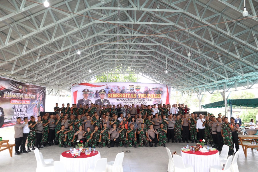 Kebersamaan Polres dan Kodim 0206 Dairi Gelar Panggung Prajurit Rayakan HUT TNI