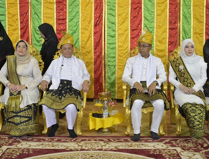 Sambut Bupati dan Wakil Bupati Dengan Tepuk Tepung Tawar, Berharap Kepala Daerah Kokoh Memimpin Secara Bersama