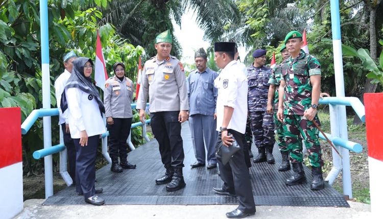 Jembatan Merah Putih Presisi Merempan Hulu di Resmikan, Bupati Afni Apresiasi Polri