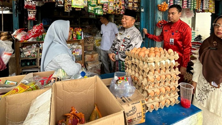 Pemkab Pelalawan Sidak Pasar dan Distributor, Pastikan Harga dan Stok Pangan