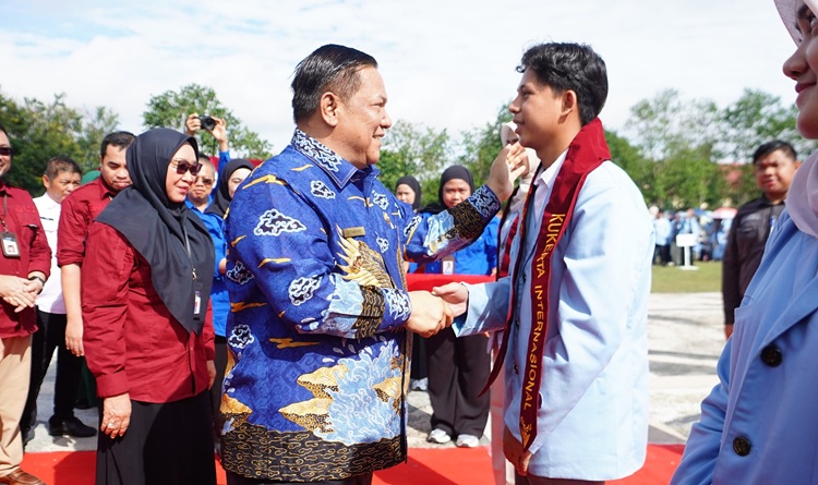 Riau Siapkan 2.179 Kuota Sekolah Swasta Jalur Afirmasi, SF Hariyanto: Tak Boleh Ada Anak Putus Sekolah