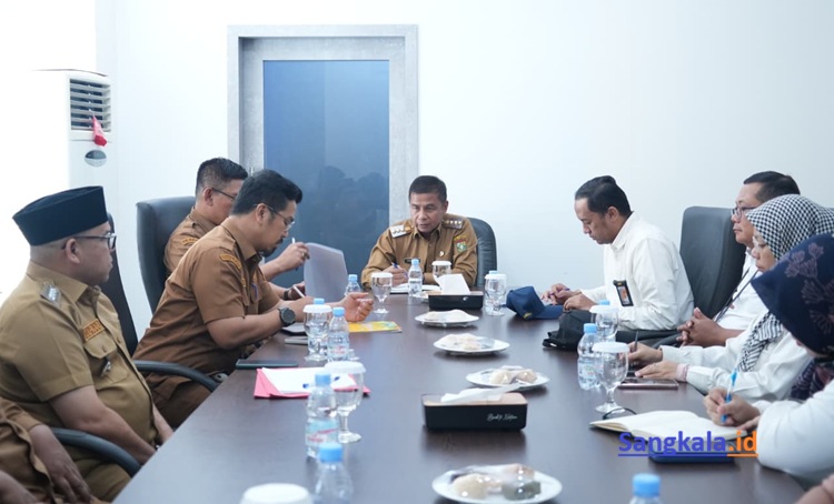 Perkuat Sinergi Pembangunan, Bupati Kampar Silaturahmi dengan Kepala BPBPK Riau