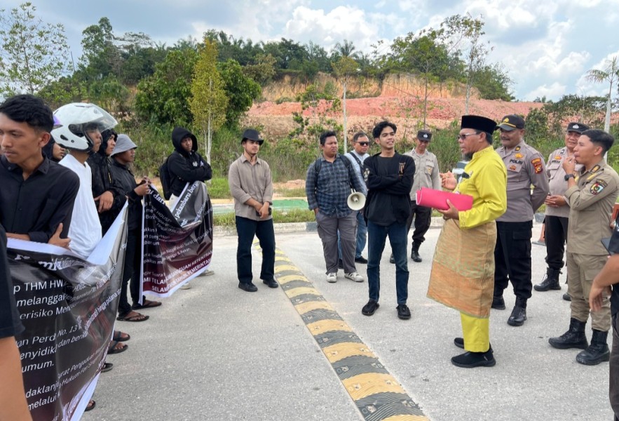 Aksi Aliansi Mahasiswa Pekanbaru Bergerak, Tuntut Walikota Tutup Tempat Hiburan Malam HW Live House