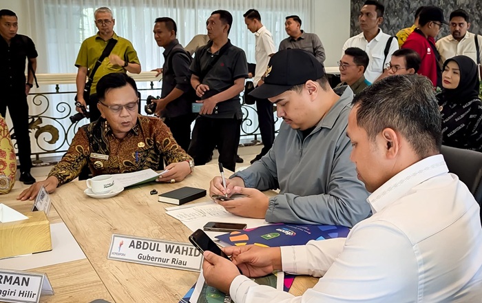 Pemkab Meranti Usulkan Rehab Stadion Mahmud Jalal Kepada Menpora
