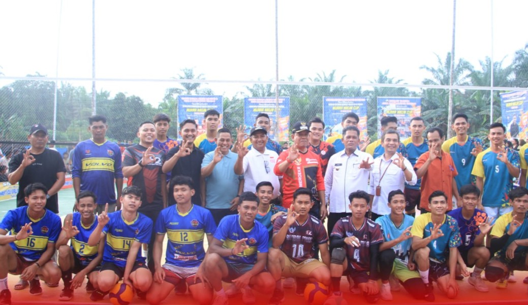 Dimenangkan Volvo Rambah Muda, Wabup Rohul Tutup Tournament Bola Volly Pemuda Muara Nikum