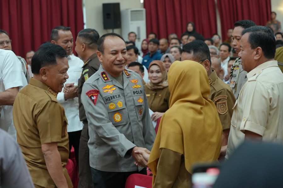 Kapolda Riau : Bu Afni Tokoh Lingkungan, yang Memiliki  Kecintaan Pada Lingkungan