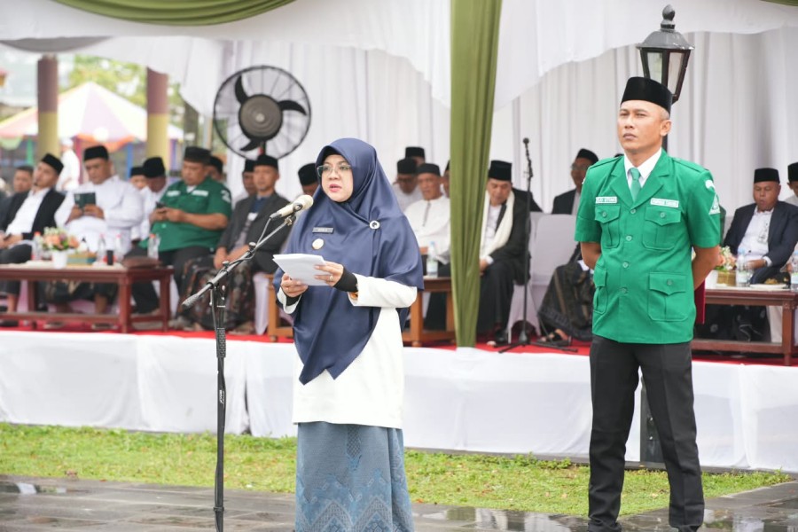 Siak Dideklarasikan Jadi Kabupaten Santri, 8 Ribu Santri Ikuti Upacara di Depan Istana