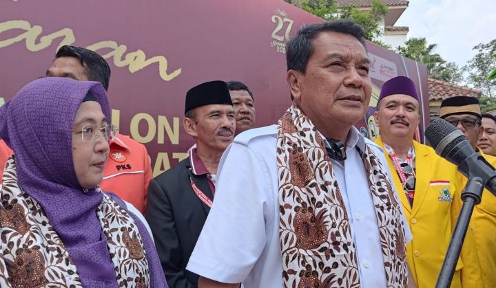 Pasangan Calon Maesyal Rasyid-Intan Nurul Hikmah Resmi Mendaftar Pilkada Kabupaten Tangerang 2024