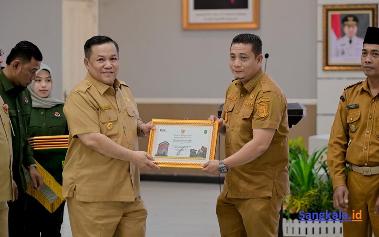 Desa Pangkalan Jambi Bengkalis Raih Predikat Desa Antikorupsi Terbaik se-Riau, Kasmarni Apresiasi Kepala Desa