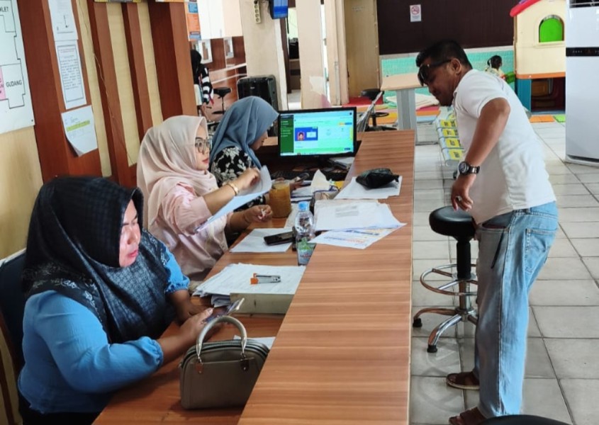 Meski Dihari Libur, Disdukcapil Rohil Tetap Buka Pelayanan Adminduk
