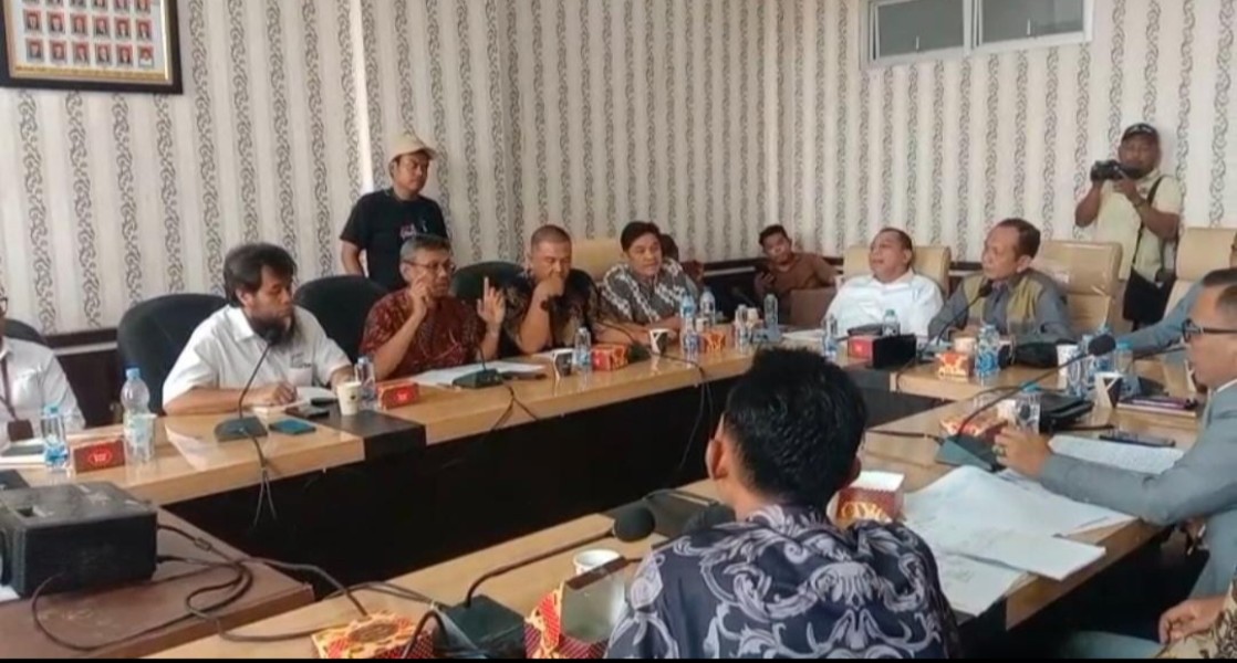 Terkait Ganti Rugi Kebun Plasma, Petani Sepakat Tempuh Jalur Hukum