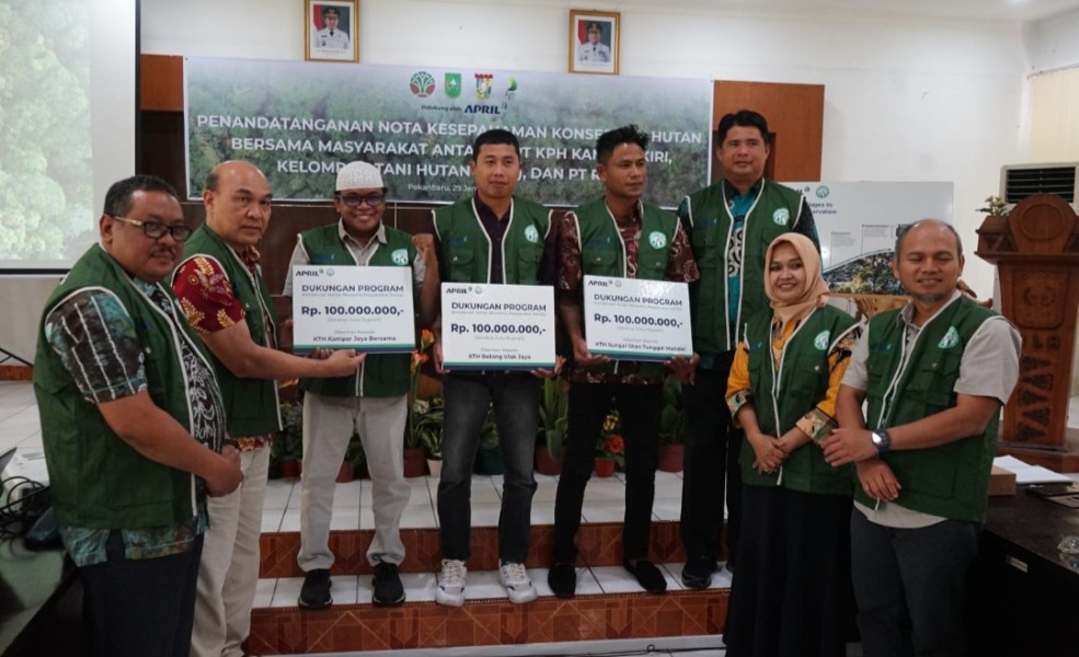 Konservasi Berbasis Masyarakat, RAPP dan KPH Kampar Kiri Teken MoU Perlindungan Hutan