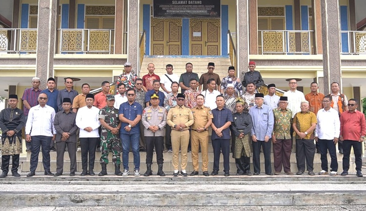 Bupati Ajak Masyarakat Pelalawan Jaga Persatuan dan Keamanan Daerah