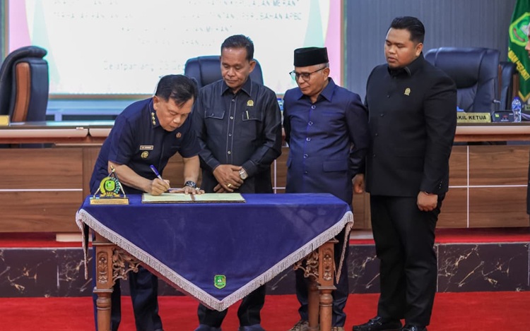Defisit Ditutup, DPRD dan Pemkab Meranti Sahkan APBD-P 2025 Rp1,227 Triliun