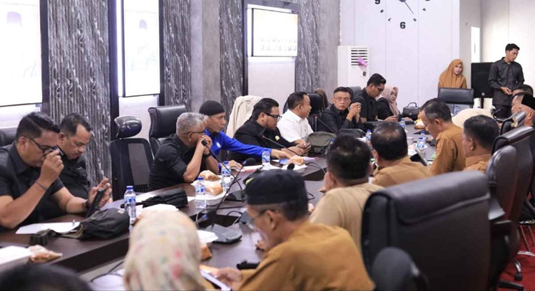 DPRD Meranti Cari Jalan Tengah Penertiban Panglong Arang, Ribuan Pekerja Jadi Perhatian