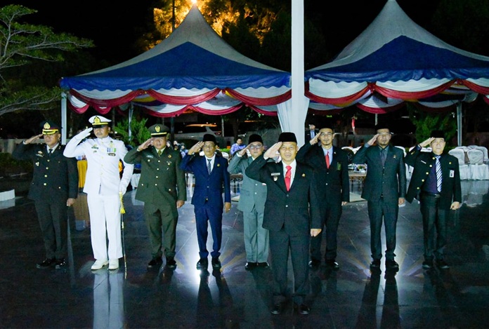 HUT Kemerdekaan ke-80, Wabup Bagus Pimpin Apel Kehormatan Renungan Suci