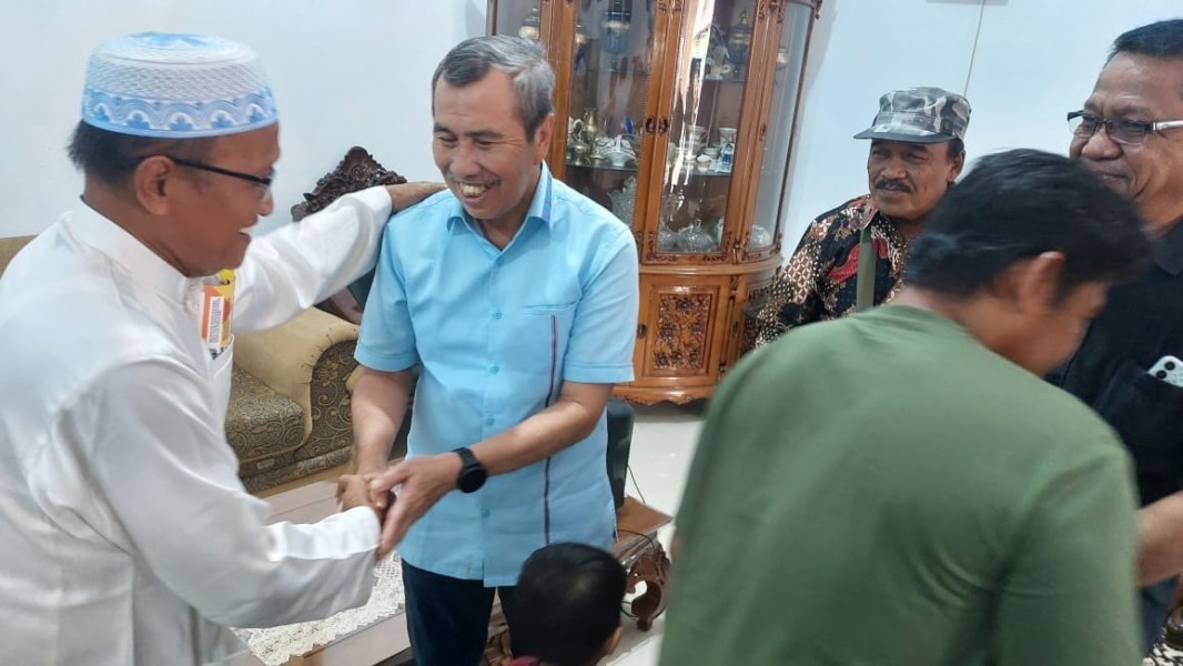 Tokoh Masyarakat Bukit Kapur Dumai Pilih Jumpa Cagubri Syamsuar dari Pada Menghadiri Pelantikan DPRD