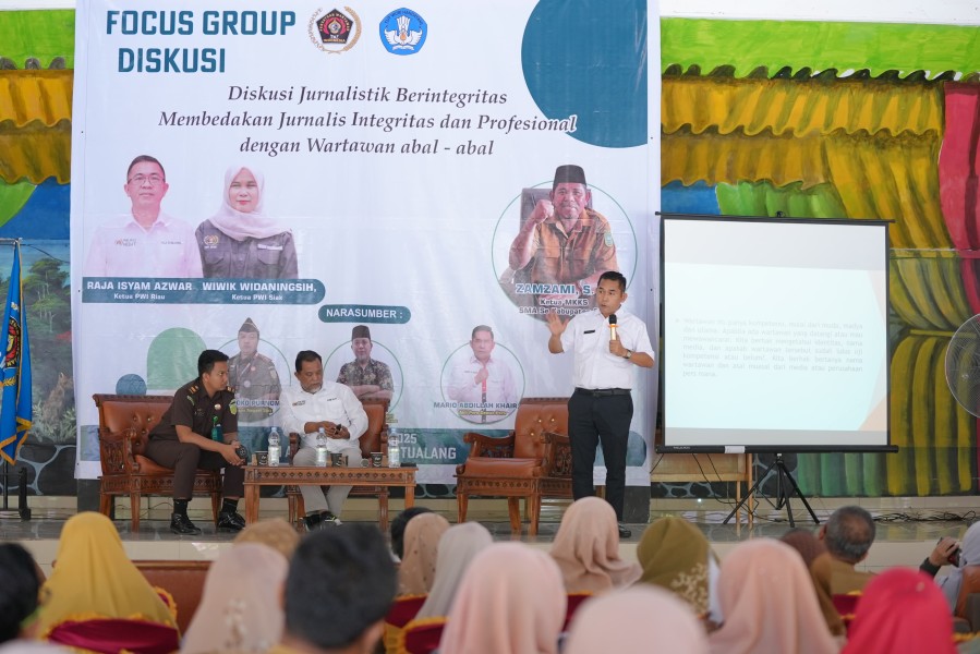 PWI Siak Taja Diskusi Jurnalistik, Bagikan Tips Hadapi Oknum Wartawan di Sekolah