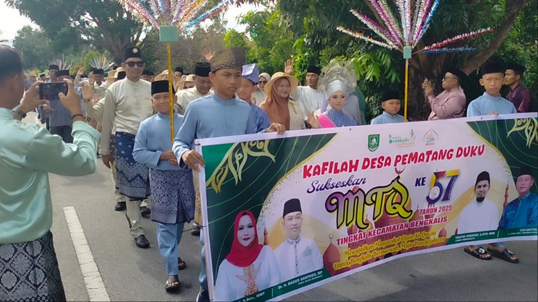 Pemdes Pematang Duku Turunkan 270 Peserta Meriahkan Pawai Ta’aruf MTQ Kecamatan Bengkalis 2025