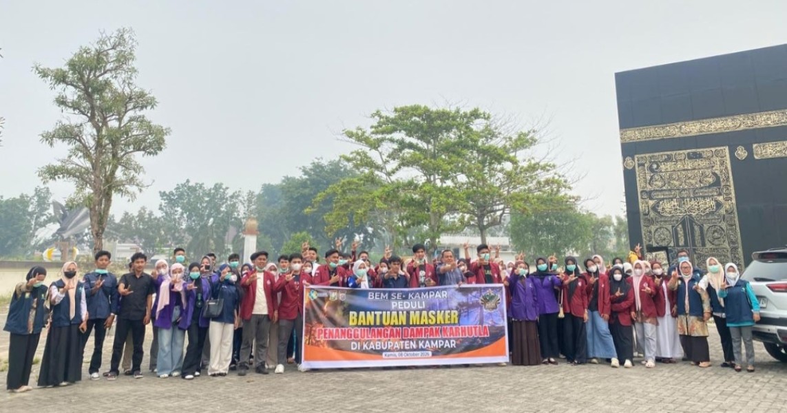 Mahasiswa, Polisi dan Dinkes Kampar Bersatu Bagikan Masker