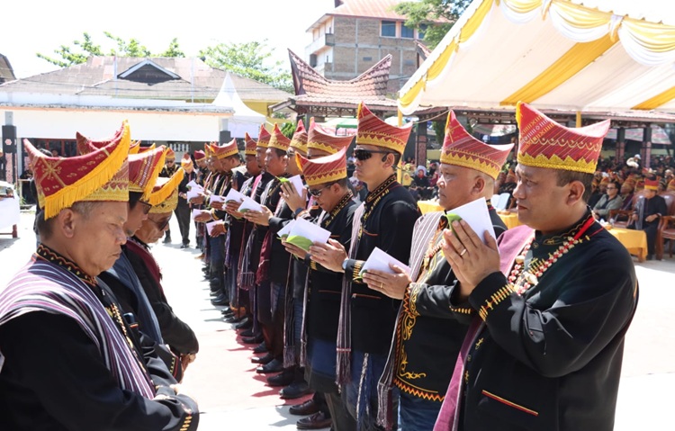 Polres Dairi Amankan Pembukaan Pesta Budaya Njuah-Njuah 2025, Ribuan Warga Padati Sidikalang