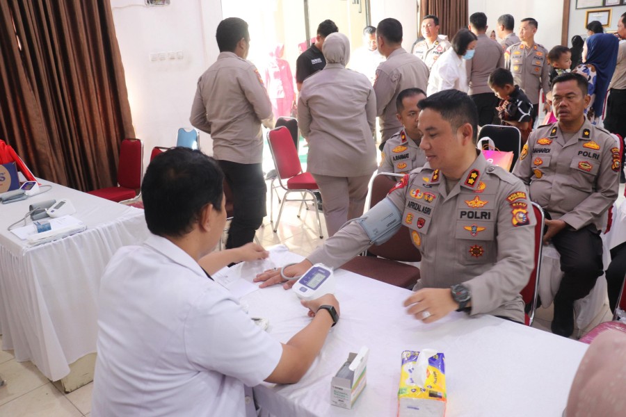 Polres Pelalawan Gelar Bakti Kesehatan Dalam Rangka HUT Bhayangkara ke-79