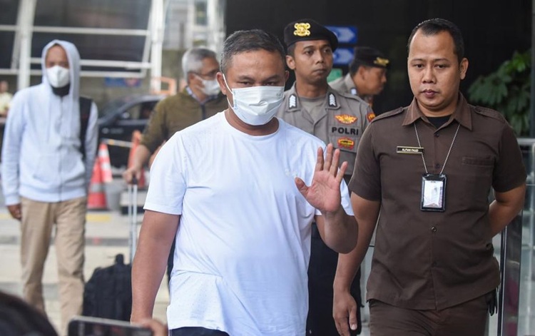 Status Hukum Gubernur Riau Diumumkan Hari Ini, KPK Sita Rp1,6 Miliar dari OTT Dugaan Pemerasan di Dinas PUPR