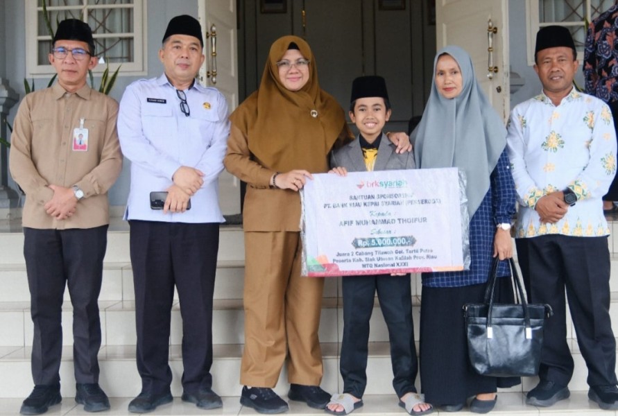 Bupati Afni Umrohkan Kafilah Siak Berprestasi di MTQ Nasional