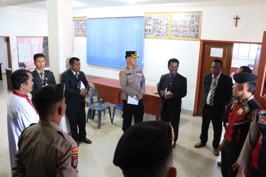 Polres Dairi Pastikan Keamanan Ibadah Paskah Ke-2 Berjalan Lancar dan Kondusif