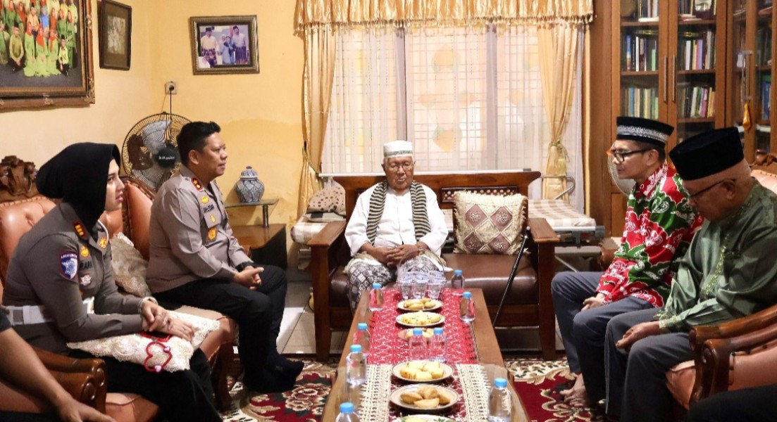 Datang Tampak Muka, Pergi Tampak Punggung Kapolres John Louis Pamit ke Sultan Pelalawan