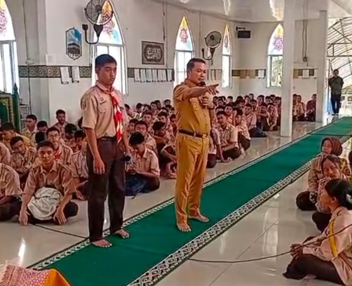 Wakil Bupati Husni Thamrin Berikan Motivasi Growth Mindset kepada Siswa SMK Negeri 1 Pangkalan Kerinci