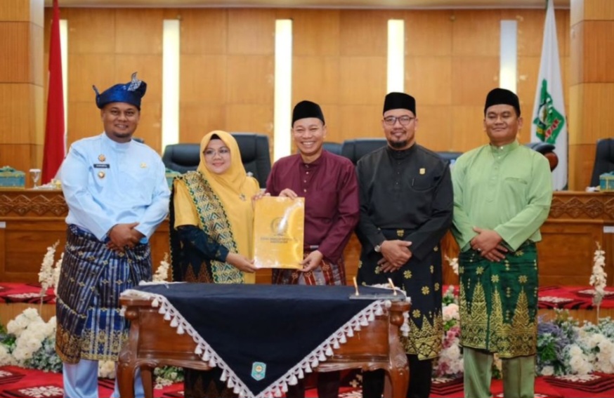 DPRD dan Pemerintah Sahkan APBD Siak 2026 Disahkan Rp 2,370 Triliun