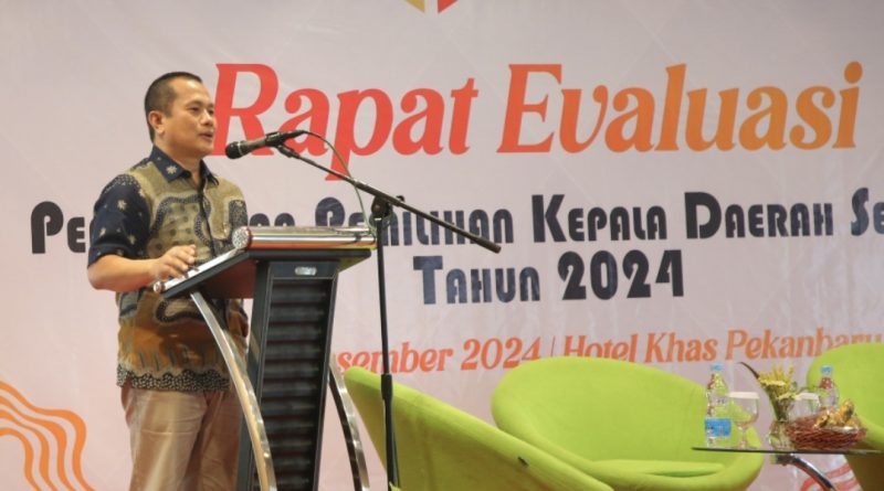 Bawaslu Riau Gelar Rapat Evaluasi Pengawasan Pilkada Serentak 2024